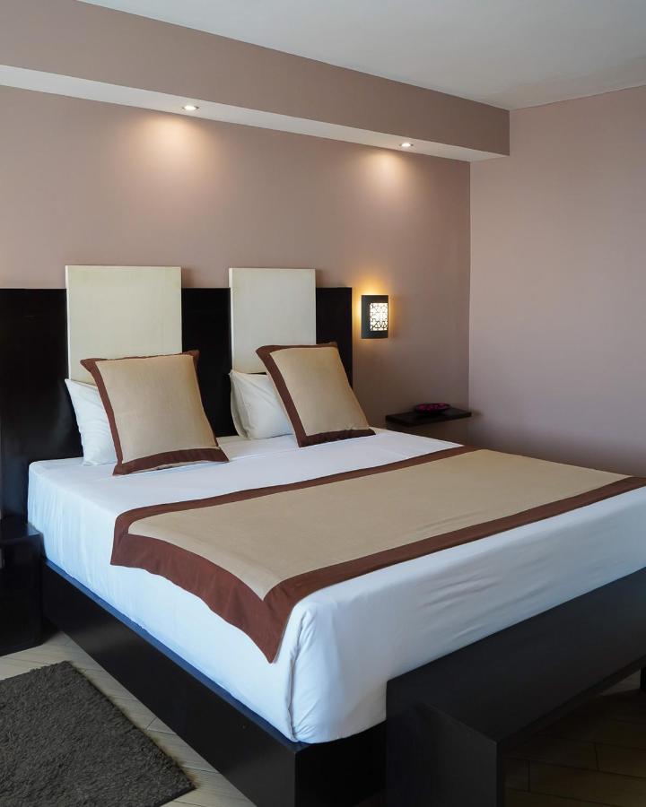 Cafe De Rome Hotel Dakar Kültér fotó