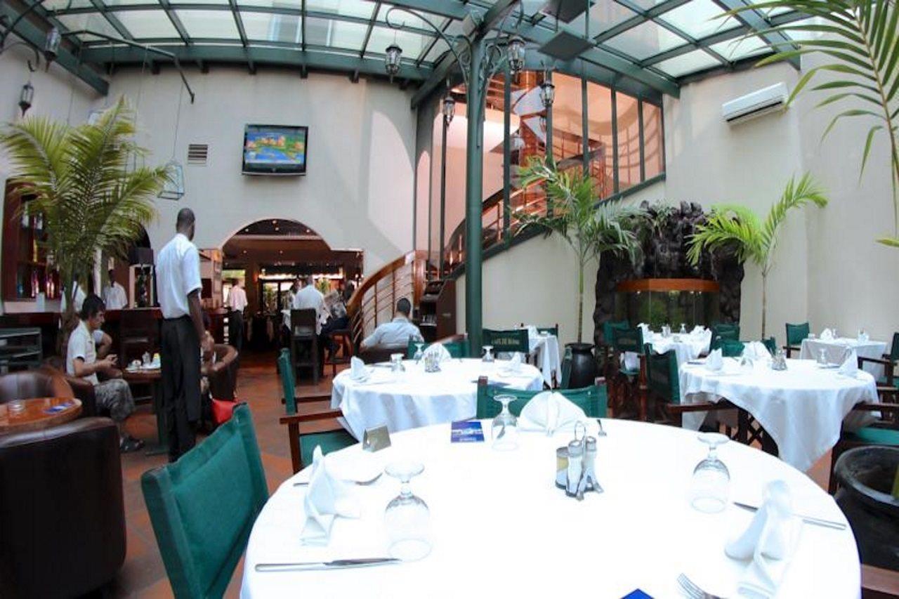Cafe De Rome Hotel Dakar Kültér fotó